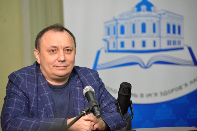 Павло Гай-Нижник: Сьогодні політична верхівка та громадянський сектор більш відповідальні, ніж сто років тому. Державний, національний поступ і виживання в цілому ставлять вище за партійну доктрину й ідеологію. У ті часи, наприклад, українські націонал-ліві були більше схильними до союзу з москво-більшовиками, ніж нечисленні українські праві