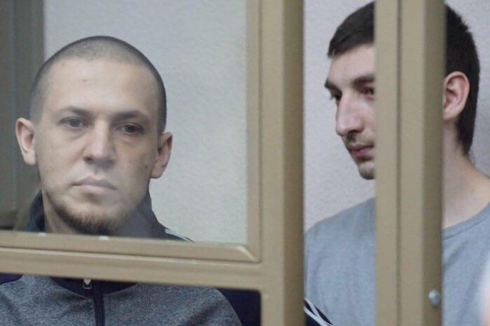 Фигуранты сфабрикованного дела Арсен Джеппаров и Рефат Алимов (справа налево)