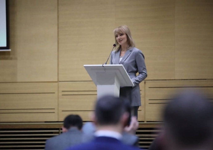 Олена Шуляк на з'їзді партії