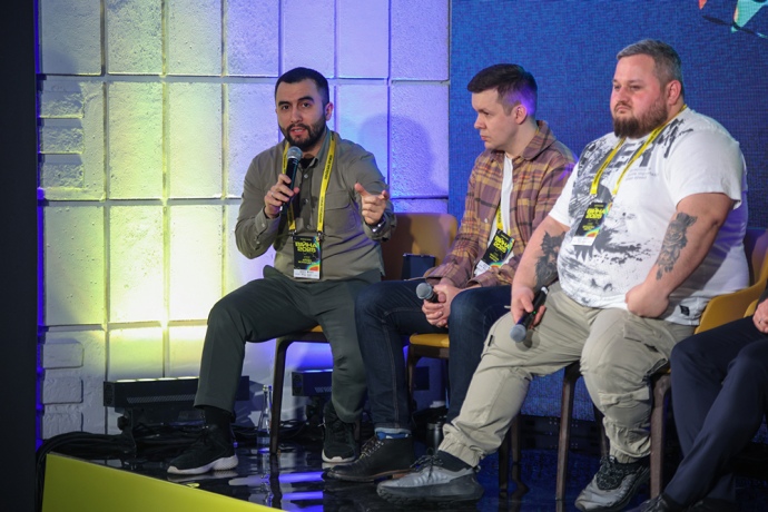 Arsen Zhumadilov, Yaroslav Anzhuk and Vladlen Nikitin