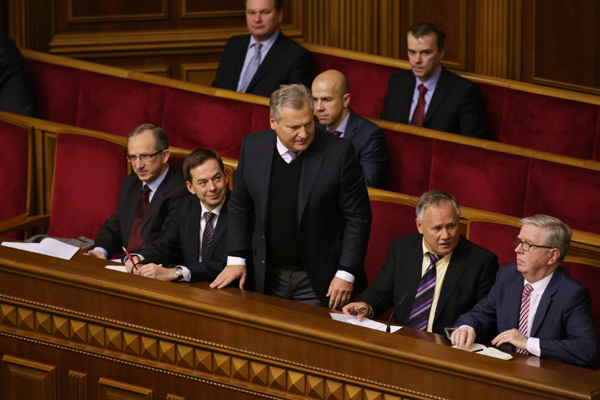 В Раде второй день заседают Кокс и Квасневский