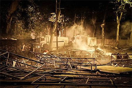 Барикади у Стамбулі. Фото з Facebook Мустафи Найема Барикади у Стамбулі. Фото з Facebook Мустафи Найема