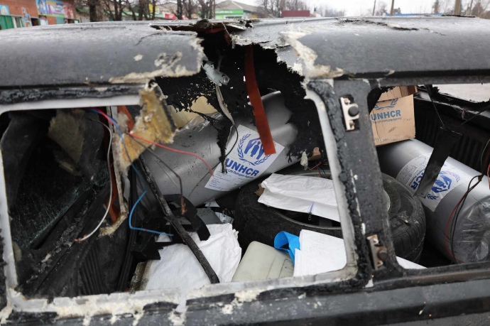 У Часовому Яру FPV-дрон влучив в авто волонтера гуманітарної місії 