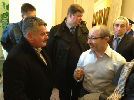 Кернес вийшов поговорити про транспортний колапс. Фото з Facebook Парубія