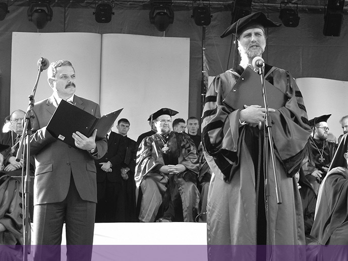 З о. Борисом Ґудзяком на інавгурації УКУ. 29 червня 2002 рік