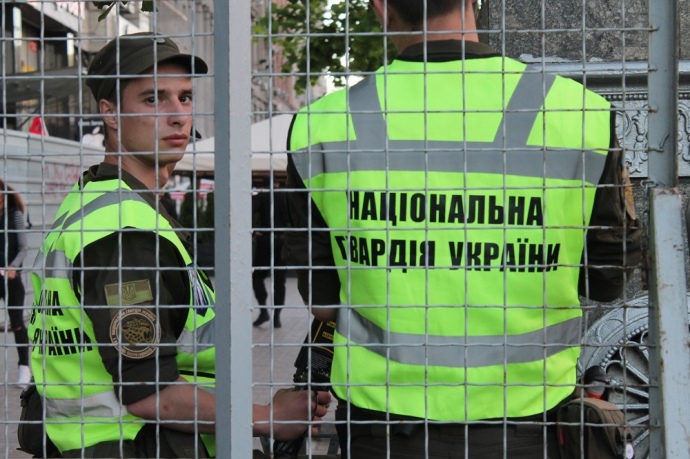 Усі підходи до Європейської площі були огороджені високими турнікетами