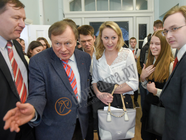 Соколов і Маріон Марешаль