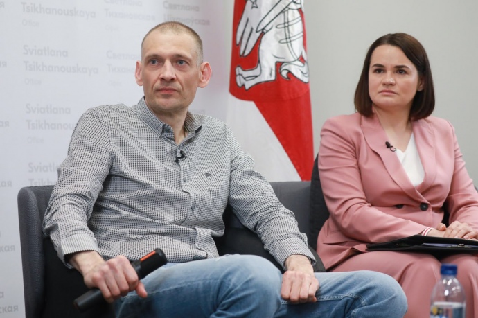 Сергій та Світлана Тихановські на пресконференції 22 червня, фото: Наша Ніва