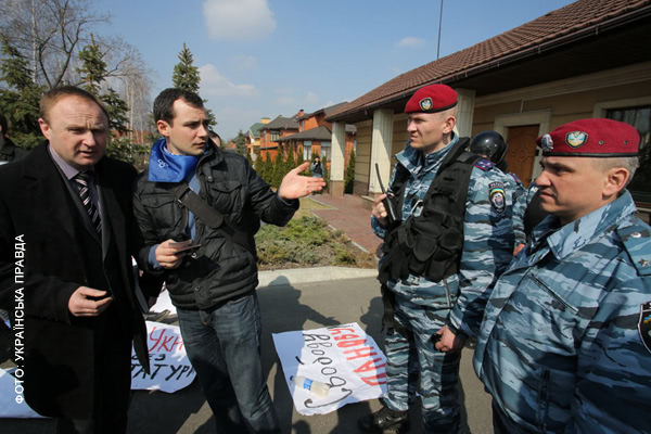 Сперечатися з міліцією, здається, немає сенсу