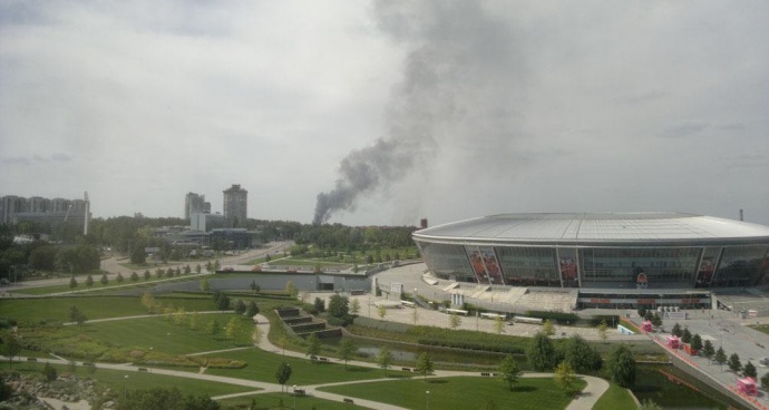 Попадання снаряду в завод 