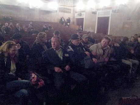 Незвичні глядачі прийшли подивитися фільм про Межигіря Незвичні глядачі прийшли подивитися фільм про Межигіря