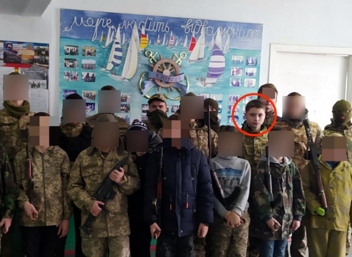 Тігран Оганнісян під час занять у гуртку “Юний друг прикордонника”