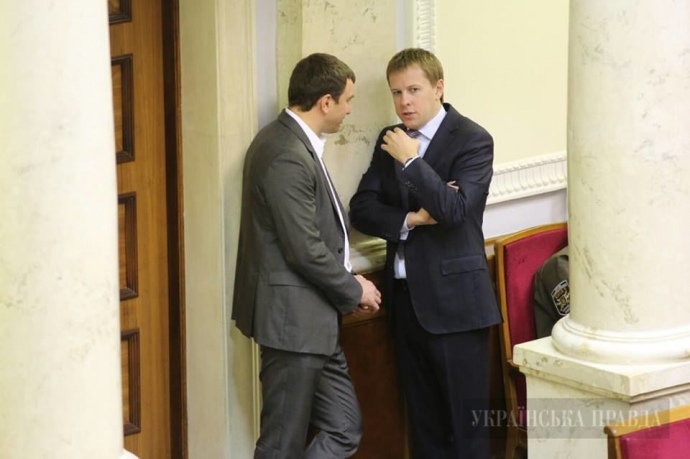 Хомутинник стверджує, що впливати на мажоритарників в Раді не так-то й легко