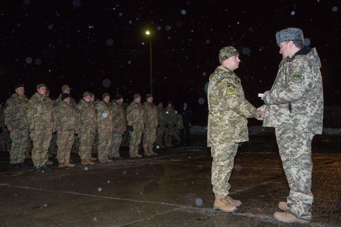 Порошенко з’їздив до військових у Сєвєродонецьк