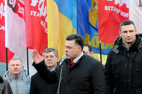 Тягнибок во Франковске выступал с обычным азартом Тягнибок во Франковске выступал с обычным азартом