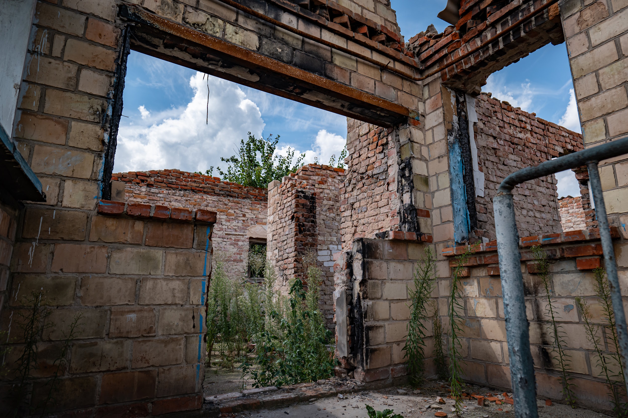 В цьому будинку згоріли малюнки Марії Примаченко та сімейні фото Ганни Марчук