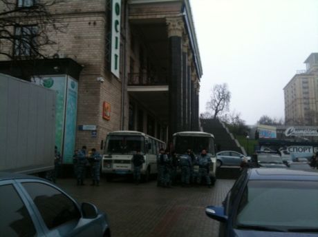 На Майдані повно Беркуту. Фото Оксани Коваленко