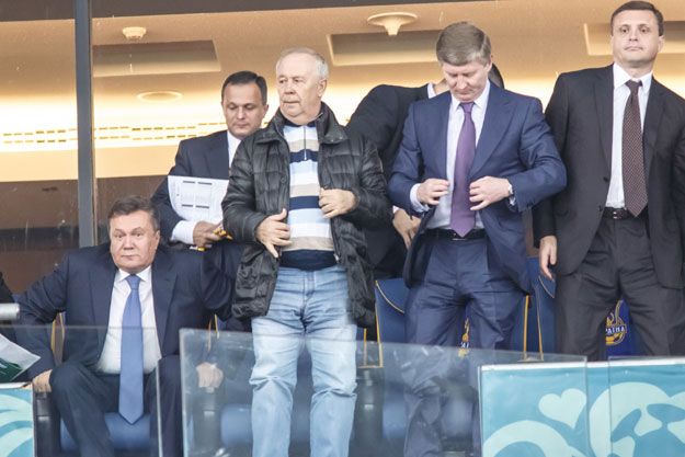 Настав час співати гімн