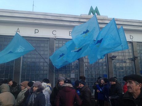Власть вновь собирает митинг в Мариинском парке Власть вновь собирает митинг в Мариинском парке
