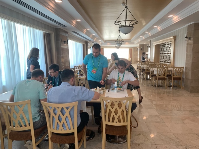 Модератори та викладачі KSE снідали раніше за всіх, щоб встигти підготувати навчальний день