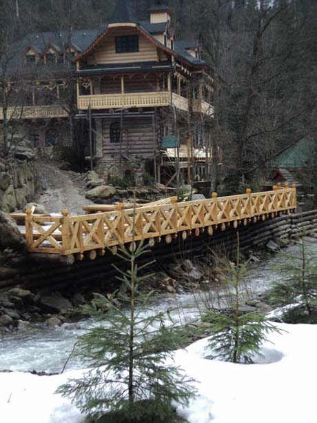 Будівництво замку Ющенка мало заврешитися ще 2012 року Будівництво замку Ющенка мало заврешитися ще 2012 року