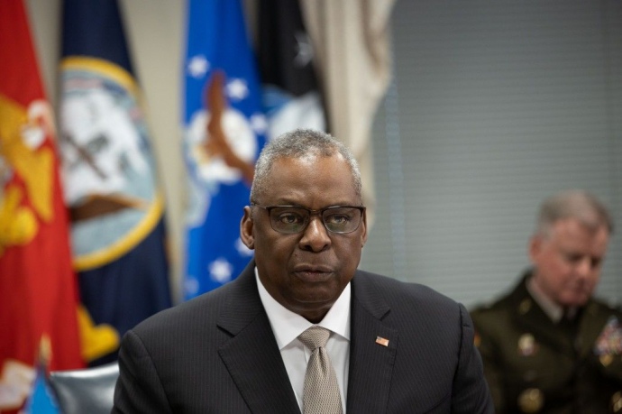 Ллойд Остін