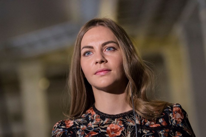 Олена Сотник