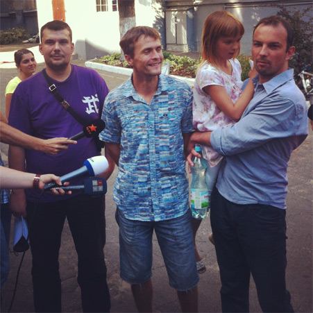 Після звільнення. фото Сергія Лещенка Після звільнення. фото Сергія Лещенка