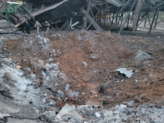 Величина вирви від ракетного удару