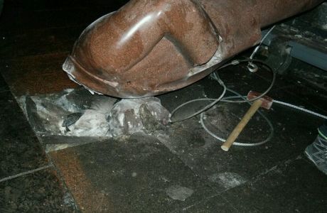 Знесли Леніна. Фото Аронця Знесли Леніна. Фото Аронця