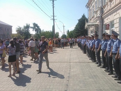 Русский бунт в Пугачеве. Фото tvrain.ru Русский бунт в Пугачеве. Фото tvrain.ru