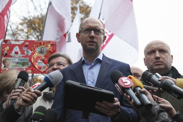 Фото пресc-службы Яценюка Фото пресc-службы Яценюка