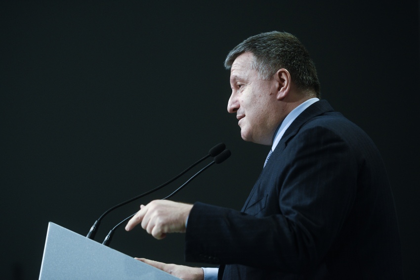 Спроба Порошенка зняти Авакова може призвести до того, що мінімум 55 депутатів НФ вийдуть з коаліції