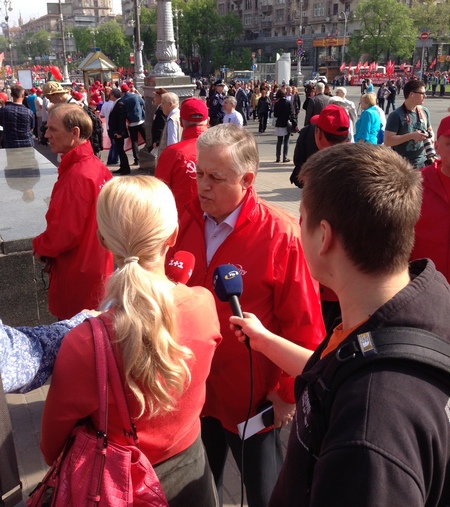 Симоненко на першотравневій ході Компартії. Фото прес-служби КПУ Симоненко на першотравневій ході Компартії. Фото прес-служби КПУ