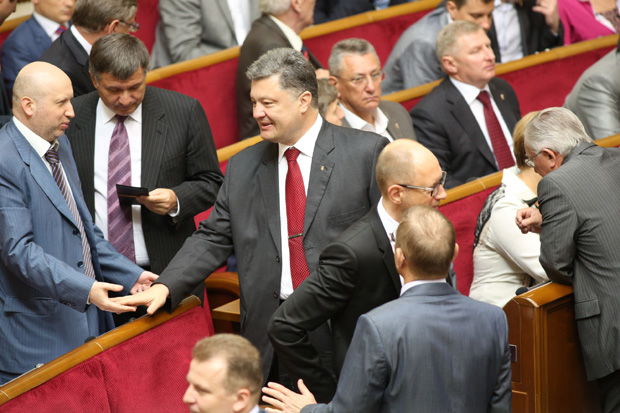 Також Порошенко спілкувався із опозицією Також Порошенко спілкувався із опозицією