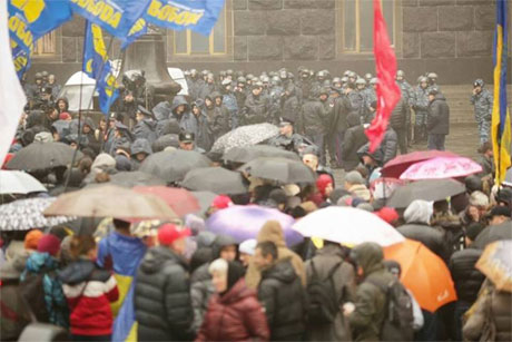 Беркут і євромайданцівці Беркут і євромайданцівці