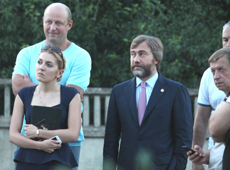 Евгения, Вадим Новинский и фактический глава штаба Игорь Дрижчаный. Фото Оксаны Коваленко, УП