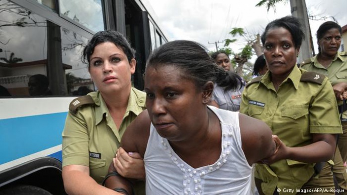 Затримання дисидентів, які вийшли на демонстрацію в день прибуття президента США