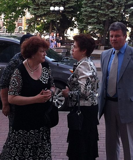 Перша леді прийшла не сама Перша леді прийшла не сама