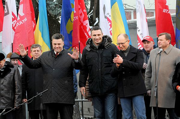 Лидеры оппозиции благодарят франковццев Лидеры оппозиции благодарят франковццев