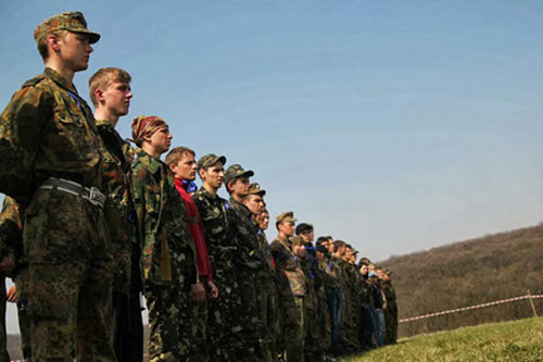 Особливу увагу на таборуваннях свободівці приділяють усебічному фізичному розвитку молоді. Всі фото - Кирило Бабенцов