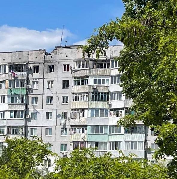 Херсон, повреждена крыша дома