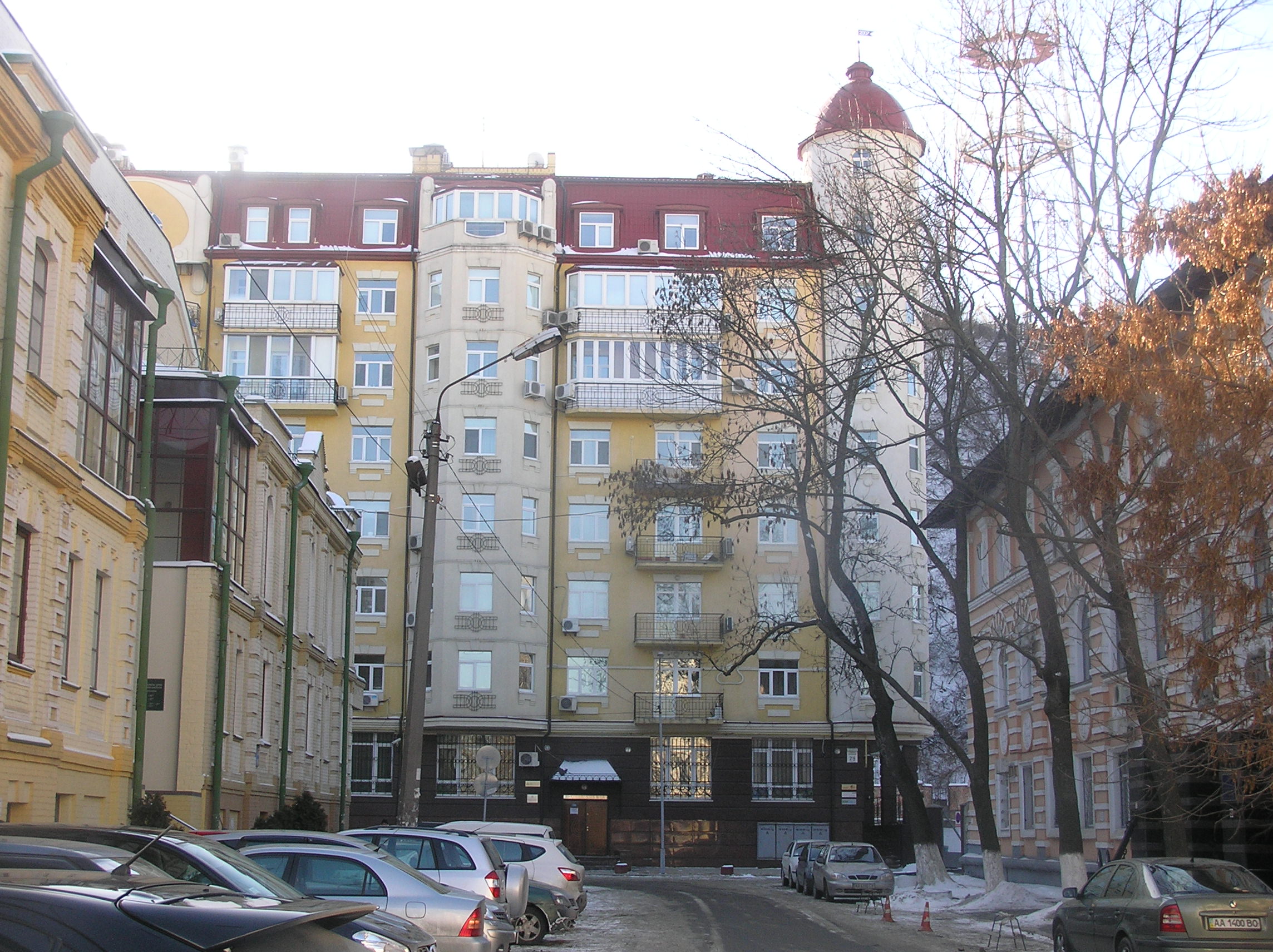 Будинок на Подолі, у якому, за даними Слідства.Інфо, пані Лукаш має квартиру Будинок на Подолі, у якому, за даними Слідства.Інфо, пані Лукаш має квартиру