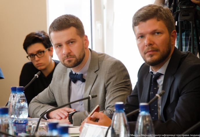 Зорян Кісь (у центрі)