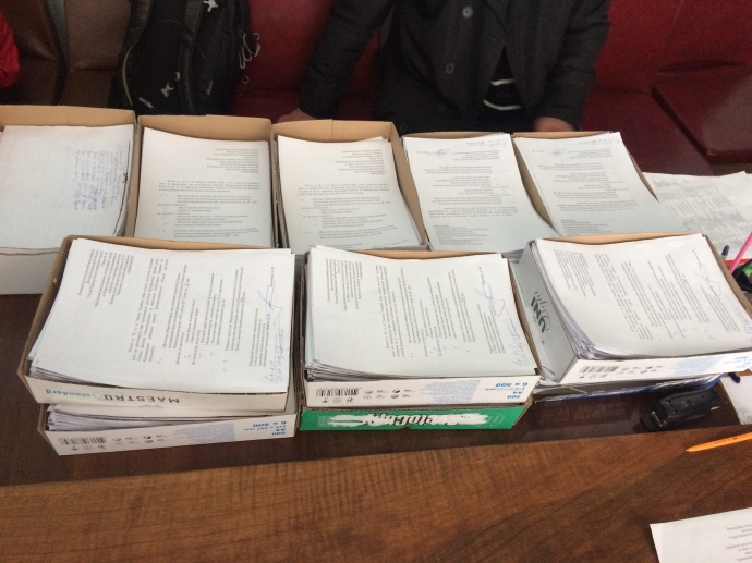 Понад 40 тисяч зібраних підписів