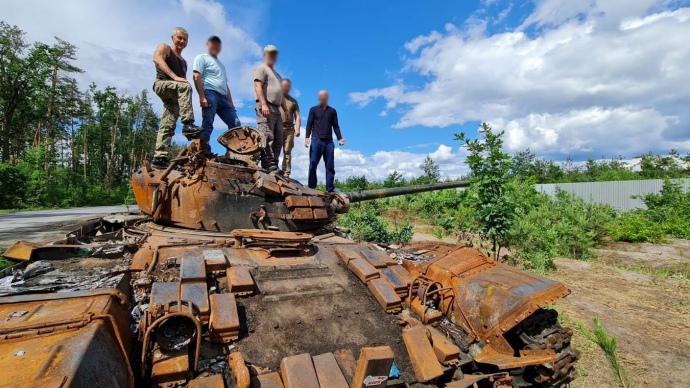 Перша поїздка волонтера до України. Буча, 2022 рік