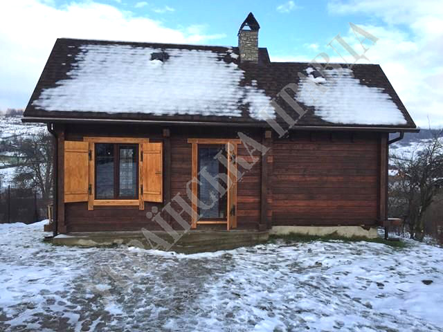 Будинок площею 32 квадратних метри. Належить дружині Парубія