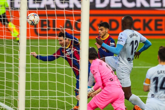 Мессі забиває історичний гол