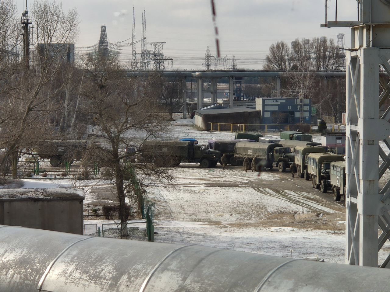 Колона російської техніки біля ЗАЕС, березень 2022