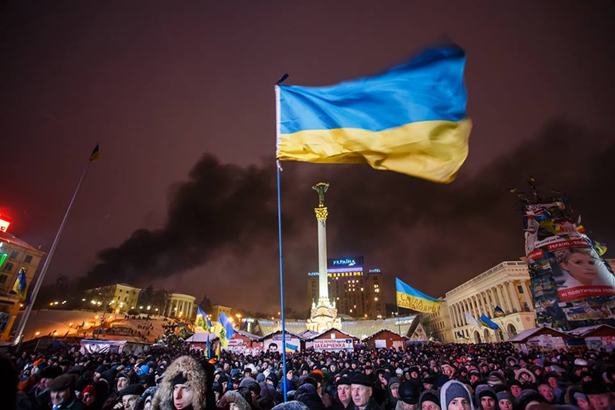 Євромайдан стоїть